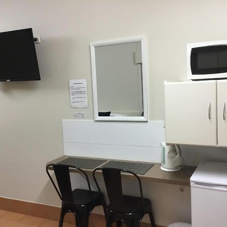 Golden Palms Motor Inn Bundaberg Ngoại thất bức ảnh