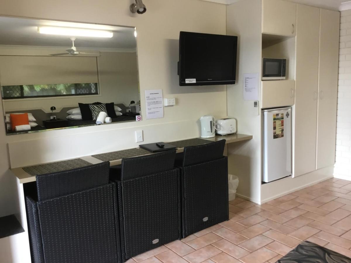 Golden Palms Motor Inn Bundaberg Ngoại thất bức ảnh