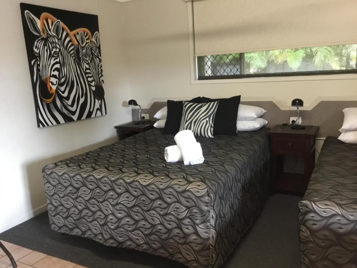 Golden Palms Motor Inn Bundaberg Ngoại thất bức ảnh