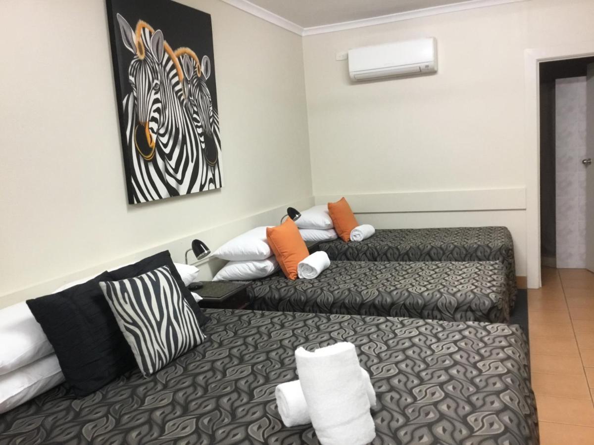 Golden Palms Motor Inn Bundaberg Ngoại thất bức ảnh