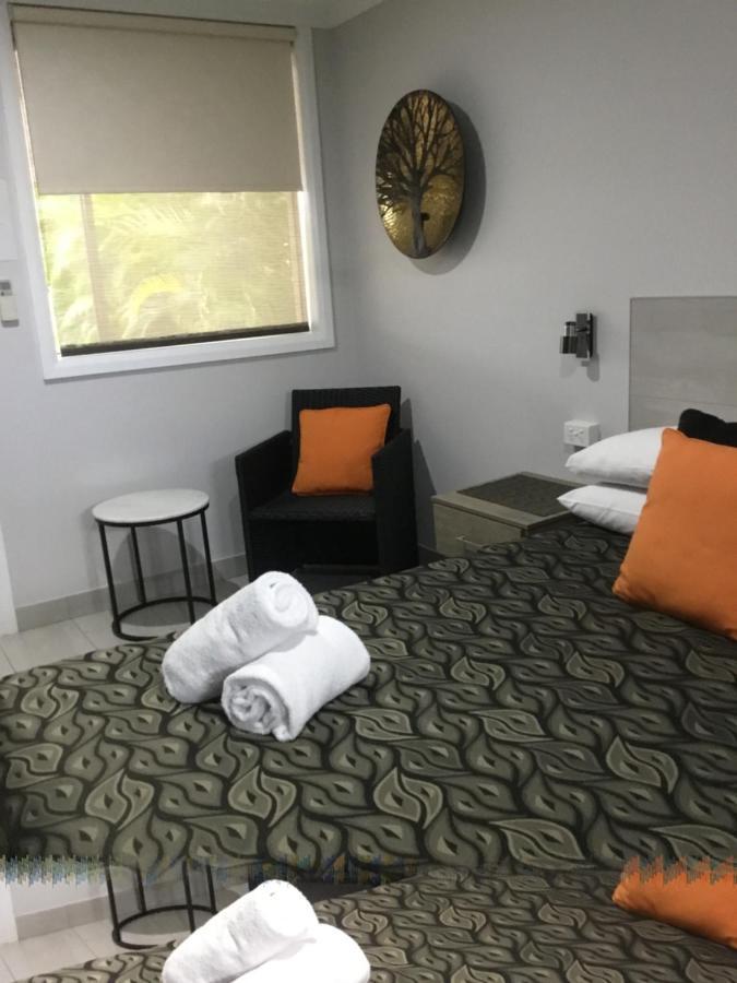 Golden Palms Motor Inn Bundaberg Ngoại thất bức ảnh