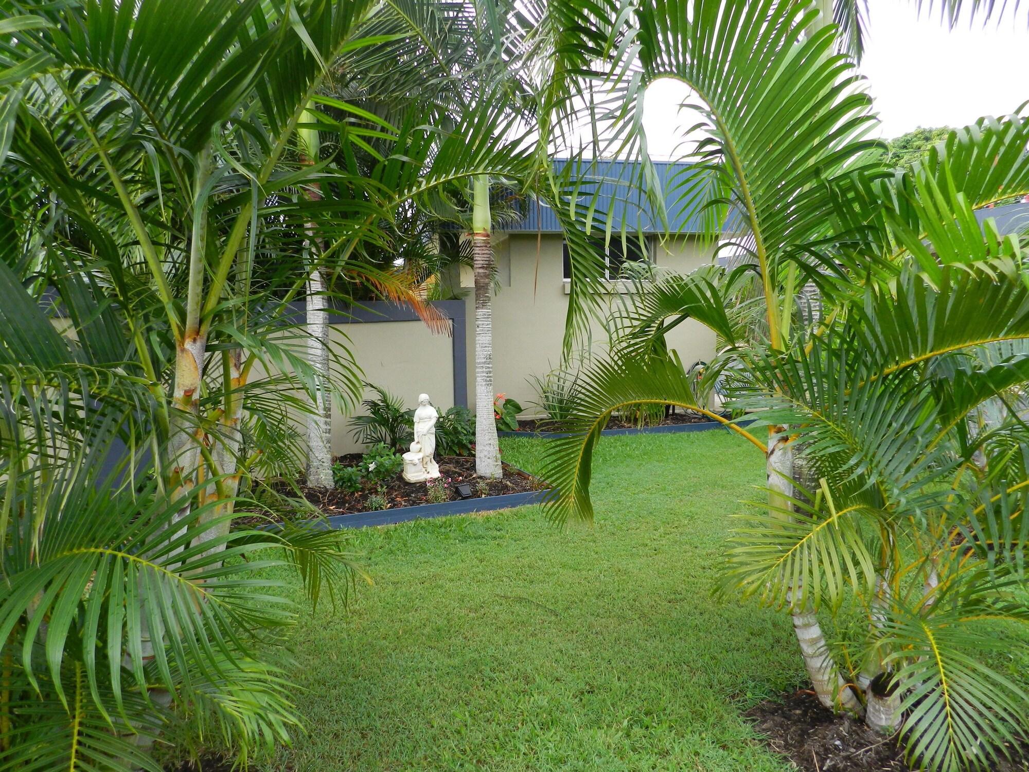 Golden Palms Motor Inn Bundaberg Ngoại thất bức ảnh