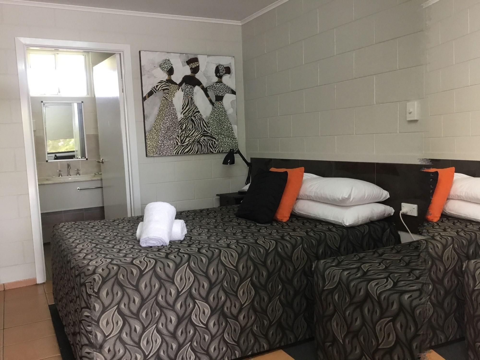 Golden Palms Motor Inn Bundaberg Ngoại thất bức ảnh