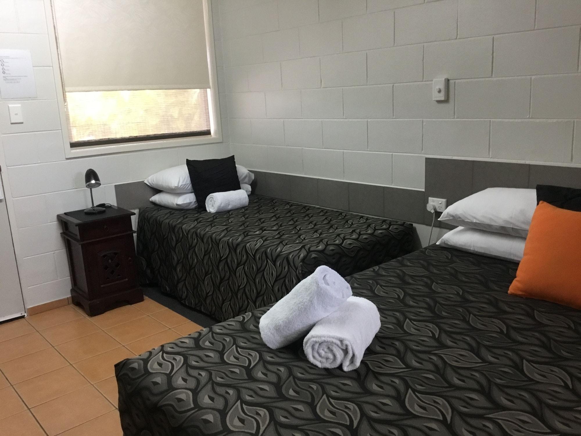 Golden Palms Motor Inn Bundaberg Ngoại thất bức ảnh