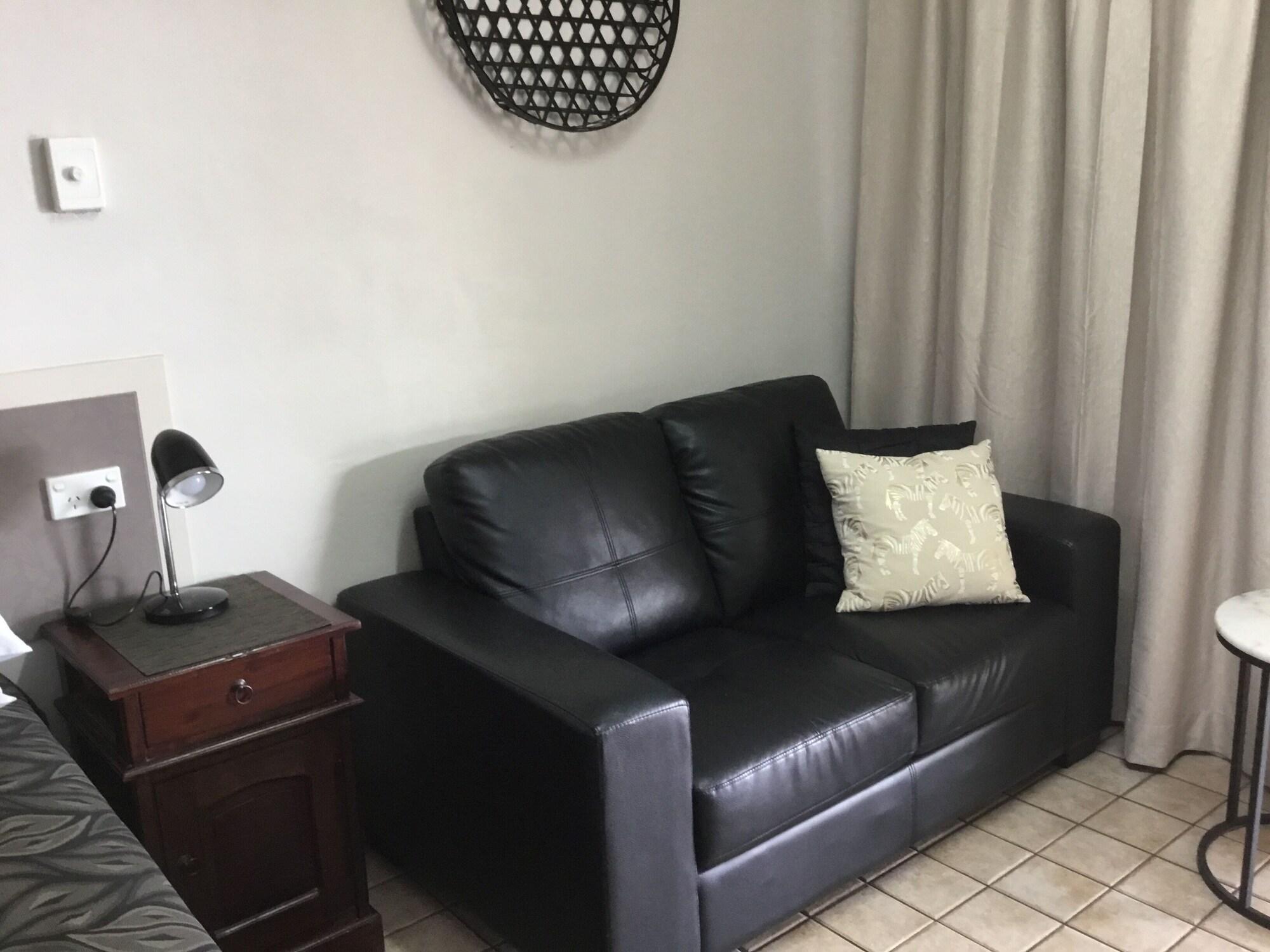 Golden Palms Motor Inn Bundaberg Ngoại thất bức ảnh