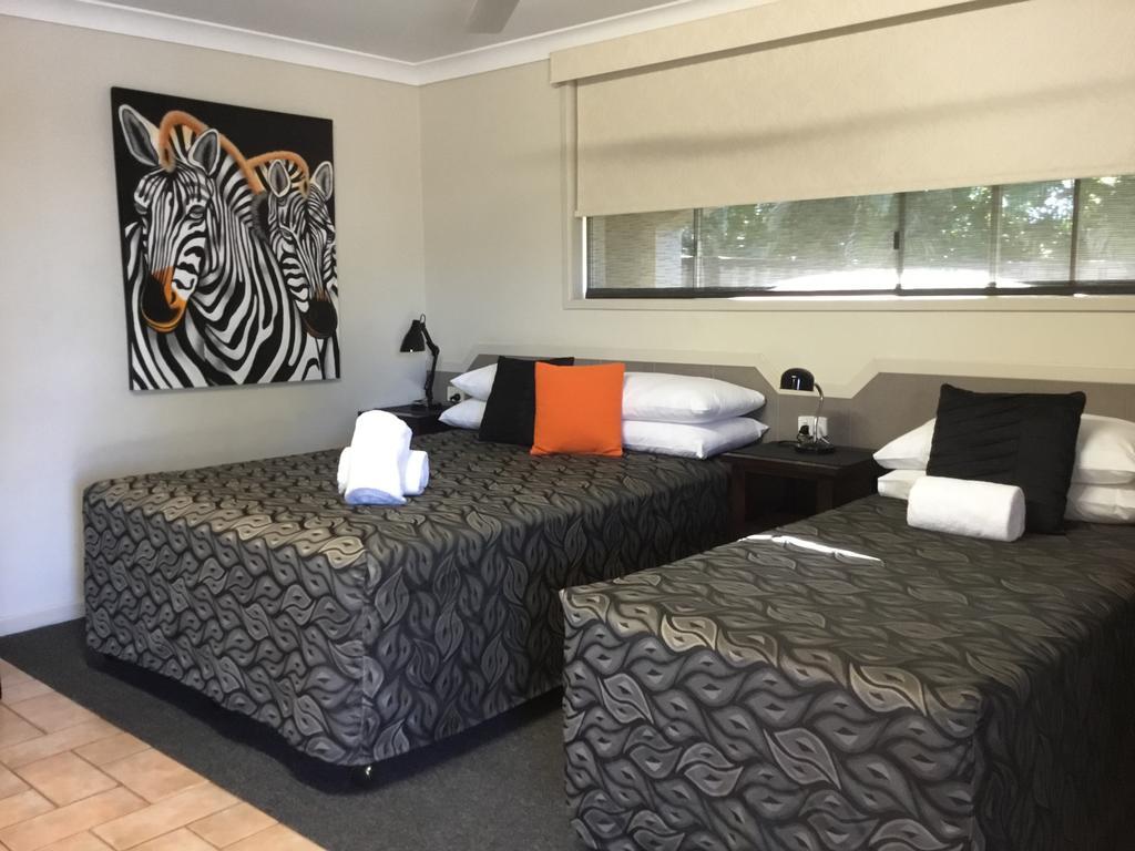 Golden Palms Motor Inn Bundaberg Ngoại thất bức ảnh
